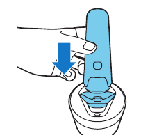 Coloque la afeitadora boca abajo en la Quick Clean Pod. La afeitadora detecta automáticamente que está en la Quick Clean Pod.