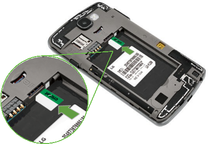 LG - Spree - Inserting the Battery and the Cards - Step 3 Az akkumulátor és a kártyák behelyezése – 3. lépés