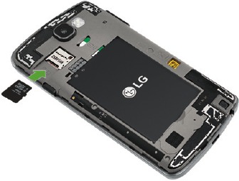 LG - Spree - Inserting the Battery and the Cards - Step 4 Az akkumulátor és a kártyák behelyezése – 4. lépés