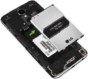 LG - Harmony - Inserting the Battery and the Cards - Step 2 Inserting the Battery and the Cards - Step 2