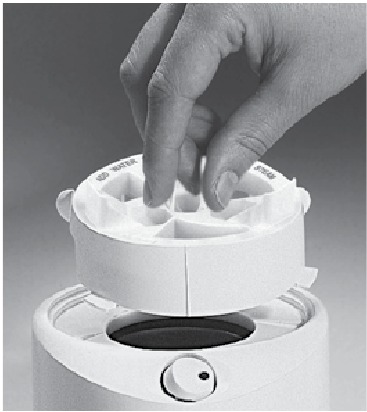 Vicks - V1200 - Elektrinio garų inhaliatoriaus naudojimas - 2 žingsnis Elektrinio garų inhaliatoriaus naudojimas - 2 žingsnis