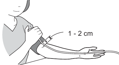 Omron - M3 - Rankos manžetės uždėjimas - 2 žingsnis Rankos manžetės uždėjimas - 2 žingsnis
