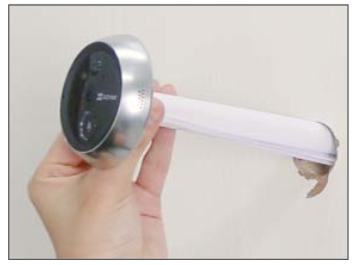 EZVIZ - DP2C - Türspion installieren - Schritt 4 Türspion installieren - Schritt 4