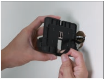 EZVIZ - CP4 - Het kijkgaatje installeren - Model B - Stap 6 Het kijkgaatje installeren - Model B - Stap 6