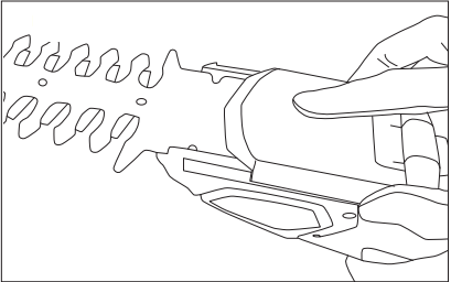 SunJoe - HJ604C - Montagem e troca das lâminas - Passo 5 Montagem e troca das lâminas - Passo 5