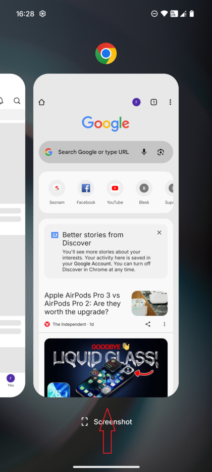 Picha ya skrini inayoonyesha mtumiaji akitelezesha kidole juu kutoka chini ya skrini ili kufikia paneli ya Hivi Karibuni.