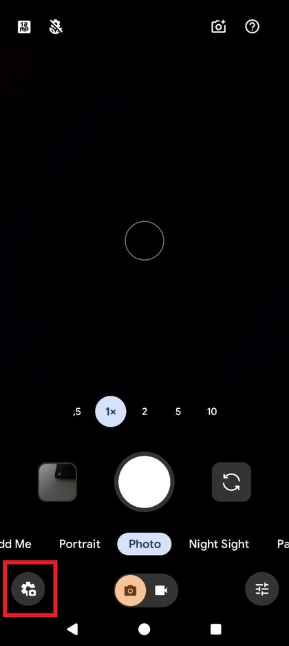 Appuyer sur l'ic&ocirc;ne d'engrenage pour les param&egrave;tres de l'appareil photo