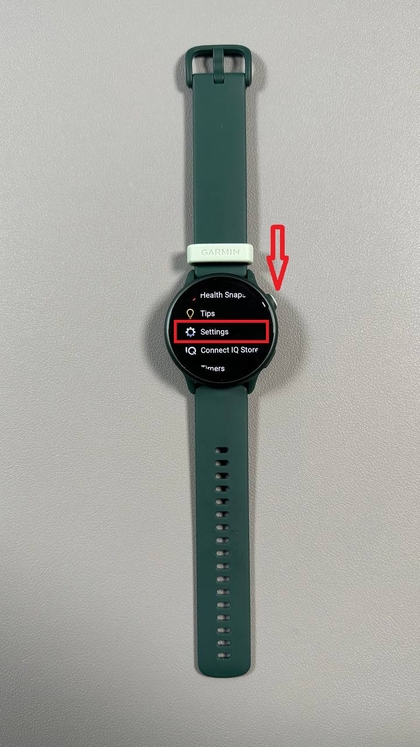 Obere Taste auf der Garmin Vivoactive 6 dr&uuml;cken