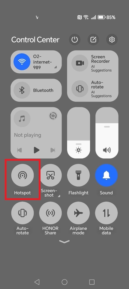 Locate the hotspot toggle on HONOR 400 Lite