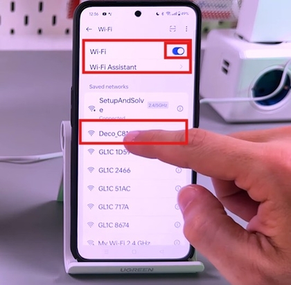 Smartphone scherm met een verbinding met het tijdelijke Deco Wi-Fi netwerk