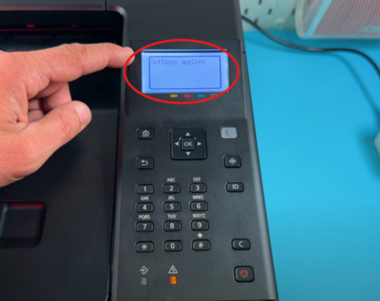 Skrini ya printa inaonyesha Mipangilio ya Muunganisho wa Moja kwa Moja na kipengele kilibadilishwa kuwa Imewashwa