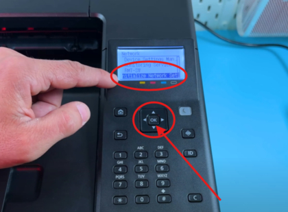 Alternativet Initialiser nettverksinnstillinger er uthevet.