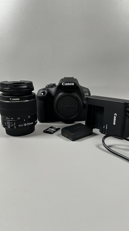 Desempaquetando la Canon EOS 2000D