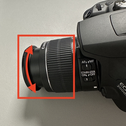 Canon merceği manuel odaklama moduna ayarlandı