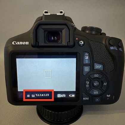 Justerer lukkertid p&aring; Canon EOS 2000D