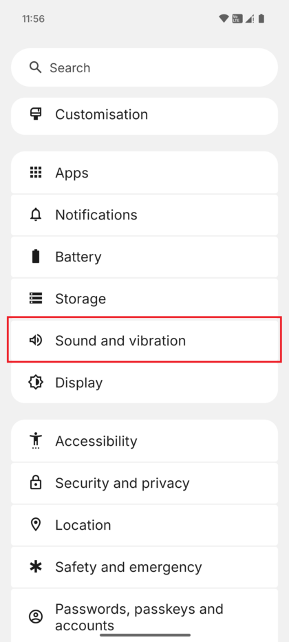 Меню Settings (Настройки) с выделенной опцией 'Sound and vibration' (Звук и вибрация).