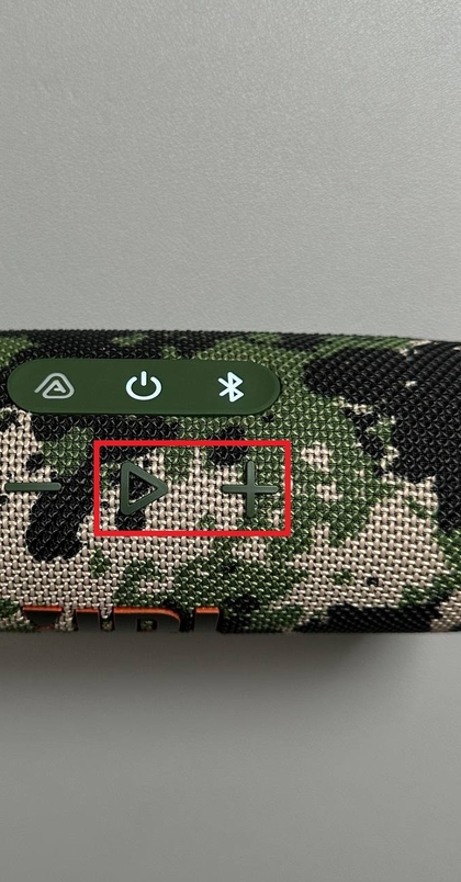 Vifungo vya ufufuzi wa kiwandani kwenye JBL Flip 7