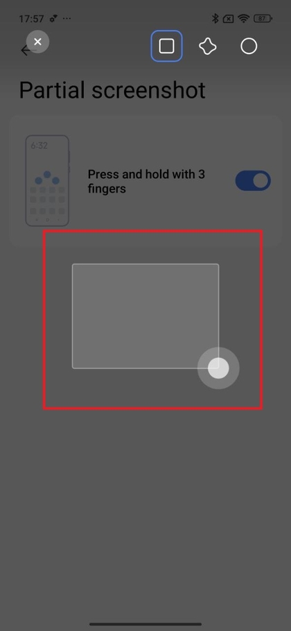 Gebruik drie vingers om op het scherm te drukken en vast te houden