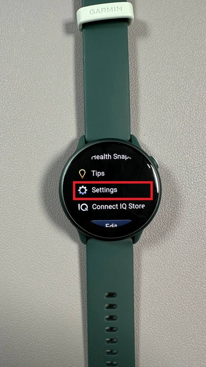 Ausw&auml;hlen der Option &bdquo;Einstellungen&ldquo; auf der Garmin Vivoactive 6