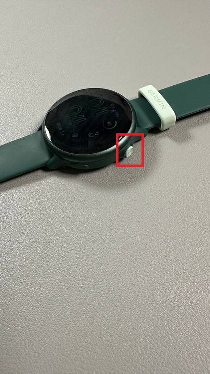 Entsperren der Garmin Vivoactive 6 mit der oberen Taste