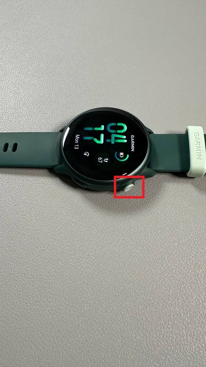 Garmin Vivoactive 6 upper button