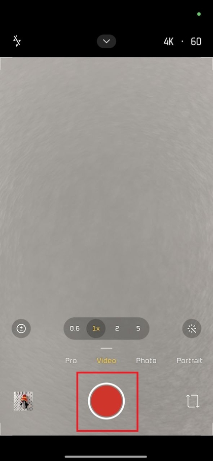 Xiaomi 15T Pro kamera aray&uuml;z&uuml;nde kayıt d&uuml;ğmesi