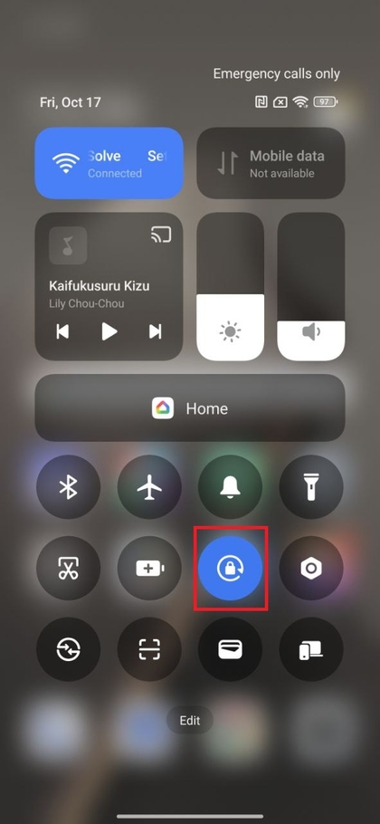 Editing Quick Settings to find the screen orientation icon