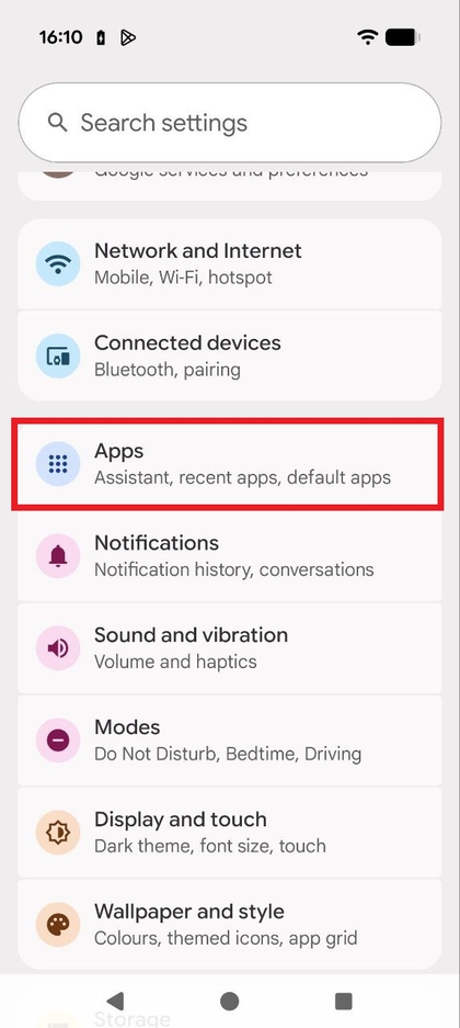 Screenshot del menu Impostazioni del Pixel 10 Pro che mostra l'opzione App evidenziata.