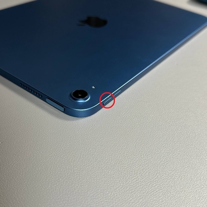 Lokasi tombol volume di iPad Generasi ke-10