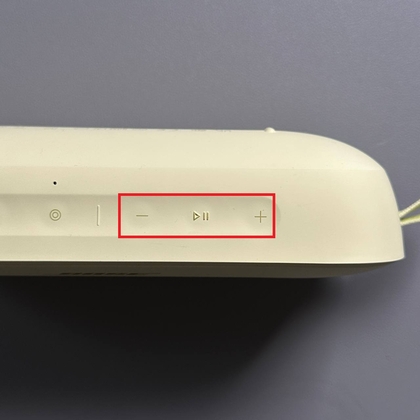 Botones de control de audio del Bose SoundLink Flex II.