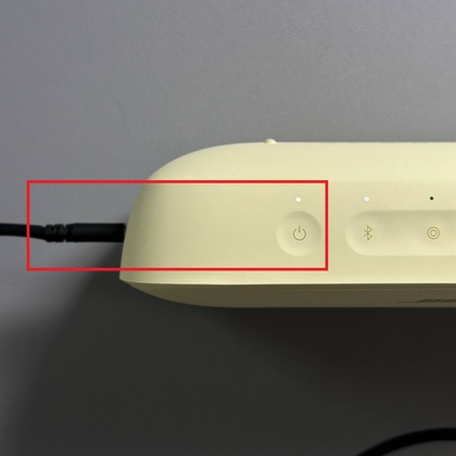 Instrucciones de carga para el Bose SoundLink Flex II.
