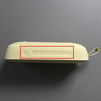 Vista general de los botones del Bose SoundLink Flex II.