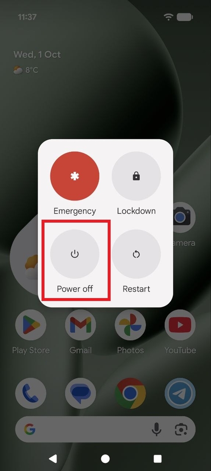 Ekrano nuotrauka, kurioje rodomas maitinimo meniu Pixel 10 Pro, kuriame rodoma parinktis I&scaron;jungti maitinimą.