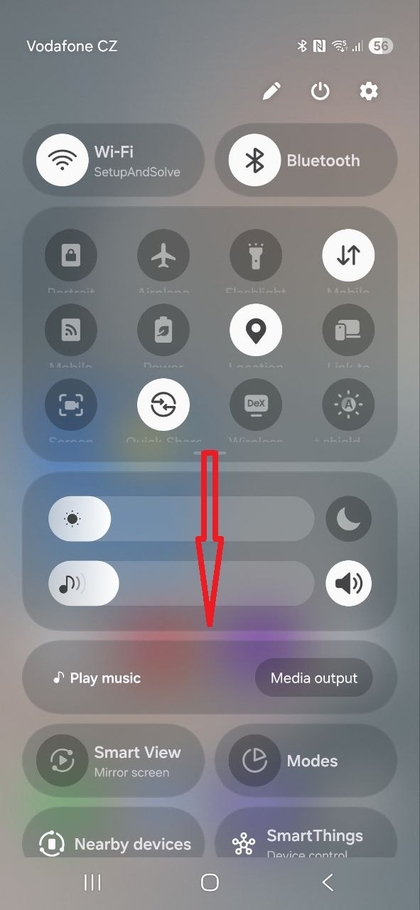 Buruta chini ili kupanua menyu ya Mipangilio ya Haraka