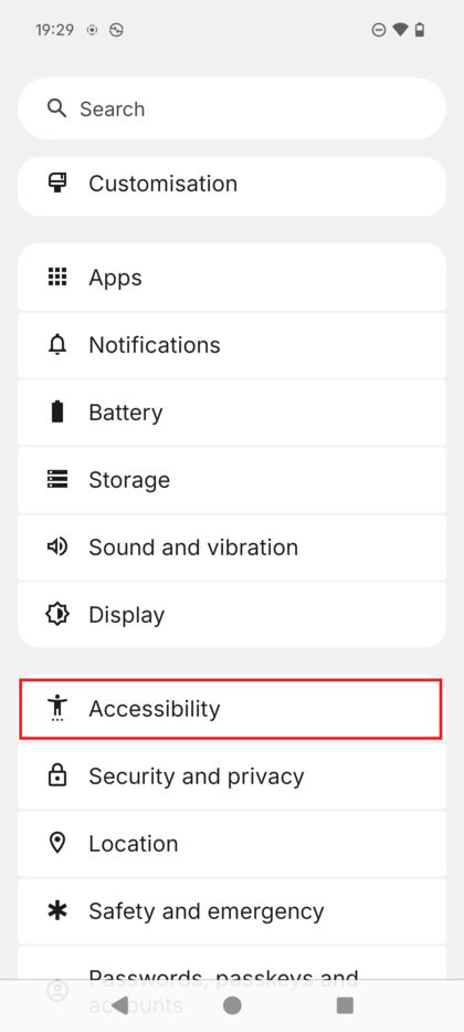 Obrazovka nastaven&iacute; Nothing Phone (3) so zobrazenou a zv&yacute;raznenou možnosťou &bdquo;Accessibility&ldquo; (Dostupnosť). 