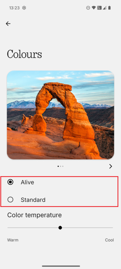 O ecr&atilde; de defini&ccedil;&otilde;es de Cor com os modos Standard e Alive exibidos.