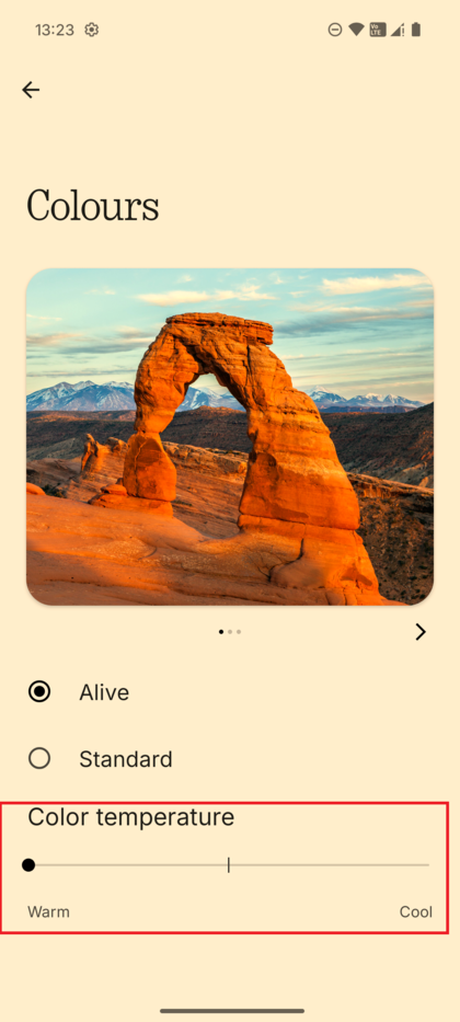 O controlo deslizante de temperatura da cor no ecr&atilde; do Nothing Phone (3) com o controlo deslizante na posi&ccedil;&atilde;o central ou neutra.