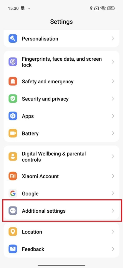 Xiaomi 15T Pro Startbildschirm mit Einstellungen-Symbol