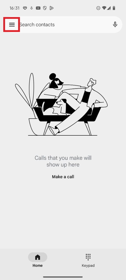Captura de ecr&atilde; da aplica&ccedil;&atilde;o telefone com o &iacute;cone das tr&ecirc;s linhas real&ccedil;ado.