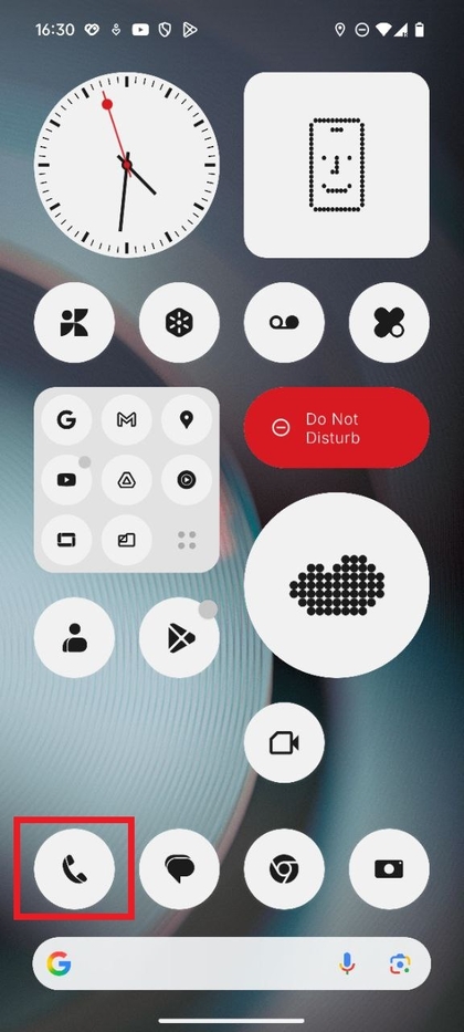Captura de ecr&atilde; mostrando o &iacute;cone da aplica&ccedil;&atilde;o telefone num Nothing Phone.