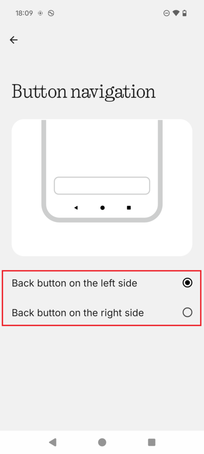 Screenshot der 'Three-button navigation' (Drei-Tasten-Navigation)-Einstellungen mit Anpassungsoptionen f&uuml;r die Tastenreihenfolge.