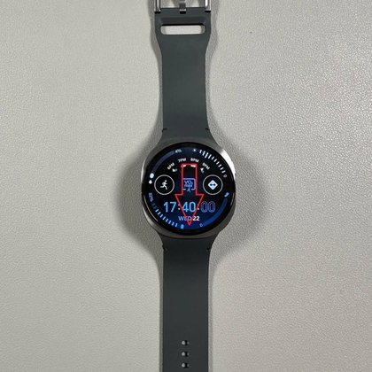 Sovellusn&auml;yt&ouml;n k&auml;ytt&auml;minen Galaxy Watch 8 LTE -kellossa
