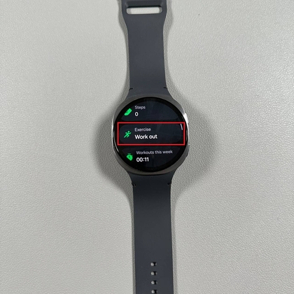 Harjoituksen valintavalikko Health-sovelluksessa Galaxy Watch 8 LTE -kellossa