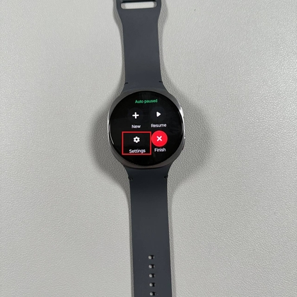 Asetukset-vaihtoehto Galaxy Watch 8 LTE -kellossa