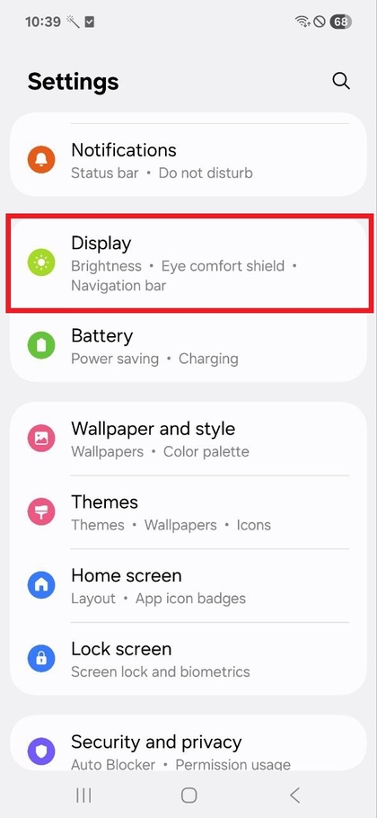 Navig&aacute;l&aacute;s a kijelző be&aacute;ll&iacute;t&aacute;saihoz a Samsung Galaxy A17-en
