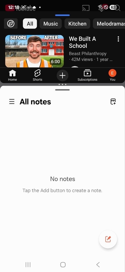 Vista final de la pantalla dividida con dos aplicaciones abiertas