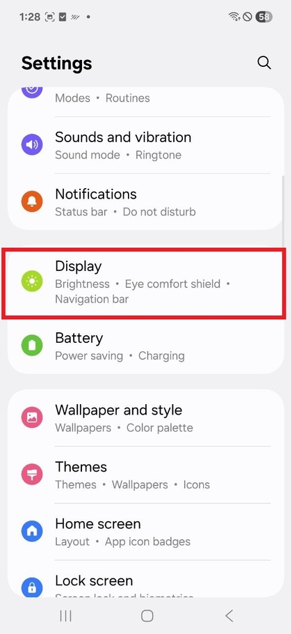 Meniu &bdquo;Display&ldquo; (Ekranas) atidarymas nustatymuose