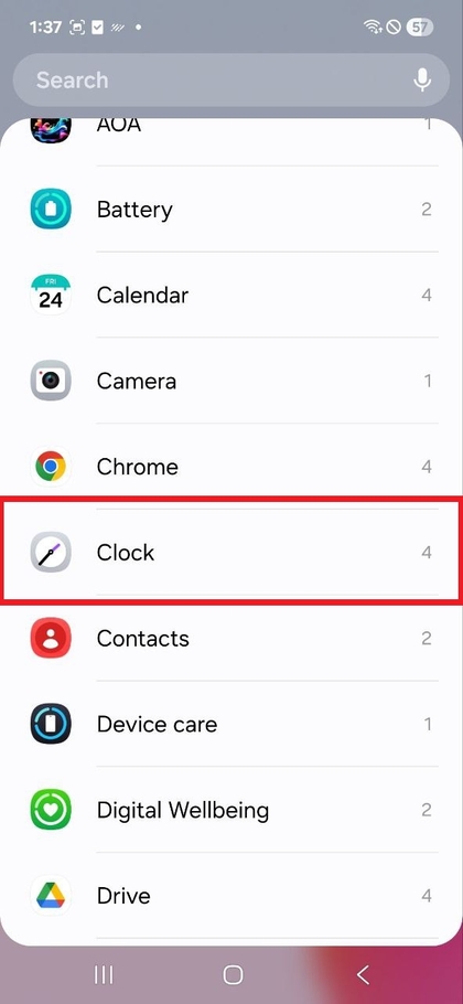 Vyhľadanie a pridanie du&aacute;lneho widgetu hod&iacute;n