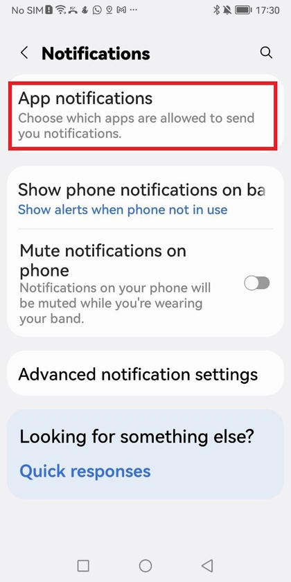 Menuen Notifikationsindstillinger i Galaxy Wearable-appen