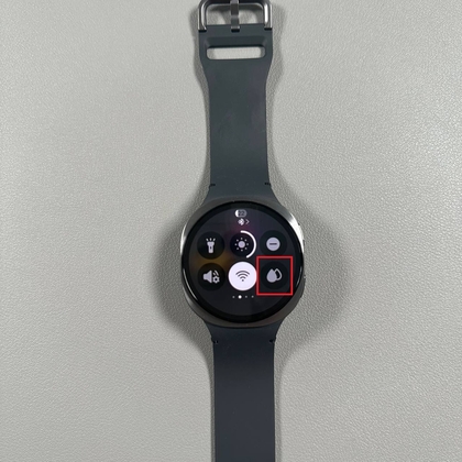 Ikoni ya Water Lock kwenye Samsung Galaxy Watch 8